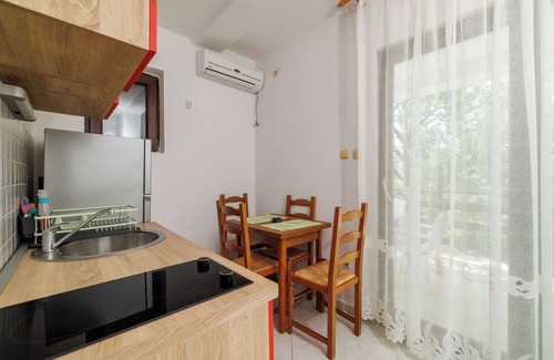 Ribarica Apartamento | Apartments Bono (95351-A1) - Karlobag