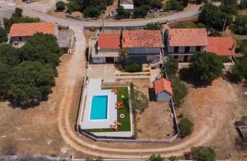 Gradina Apartamento | Apartments Brkić, Lozovac Krka NP with Pool