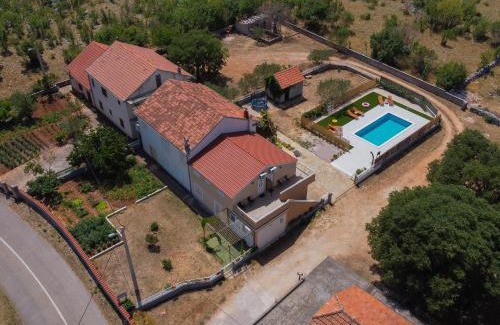 Gradina Apartamento | Apartments Brkić, Lozovac Krka NP with Pool