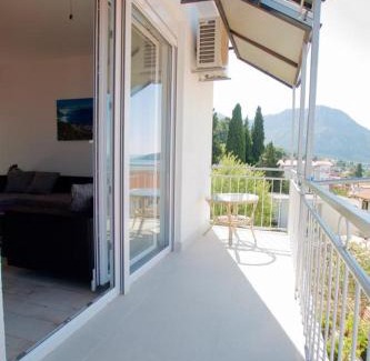 Brist Apartamento | Apartments by the sea Brist, Makarska - 13011