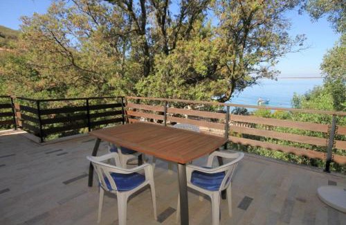 Sveti Jakov Apartamento | Apartments by the sea Cove Merascica, Cres - 8071