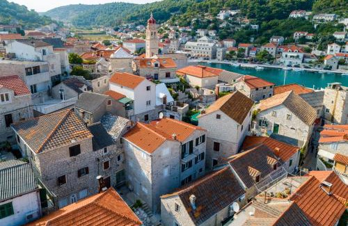 Pucisca Apartamento | Apartments by the sea Pucisca, Brac - 15381