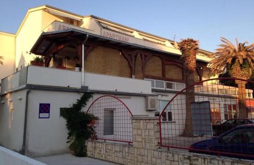 Jesenice Apartamento | Apartments by the sea Sumpetar, Omis - 2808