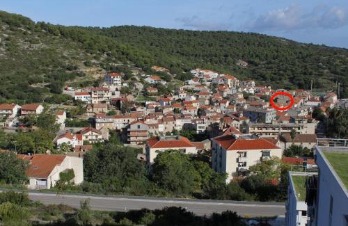Cove Rogacic Apartamento | Apartments by the sea Vis - 2457