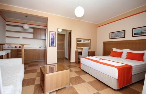 Dobra Voda Casa | Apartments Deus