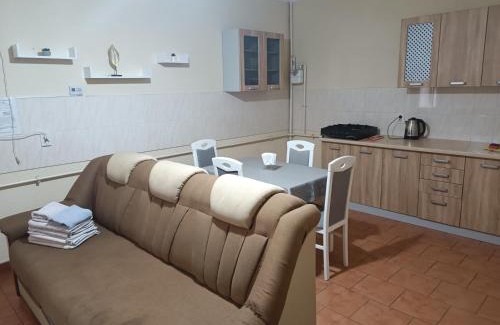 Mukachevo Apartamento | Apartments Domovik Parkaniya, 2A