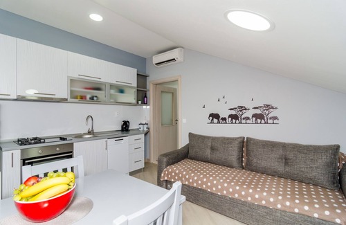 Banici Apartamento | Apartments Donita - Apartamento estándar de dos habitaciones con balcón y vista al mar