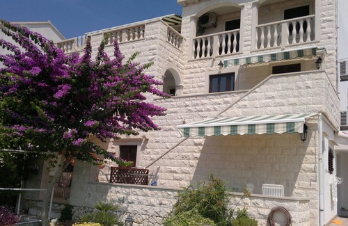 Bol Apartamento | Apartments Fani