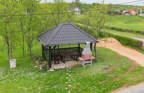 Lipovaca Dreznicka Apartamento | Apartments for families with children Lipovaca, Plitvice - 19450