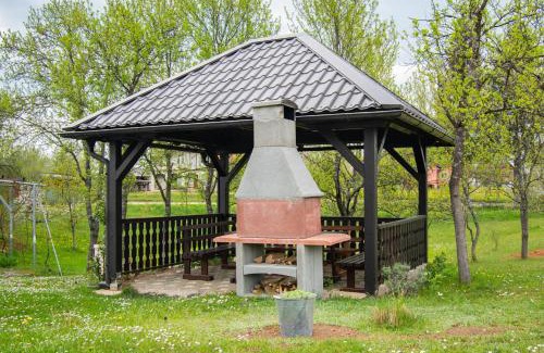 Lipovaca Dreznicka Apartamento | Apartments for families with children Lipovaca, Plitvice - 19450