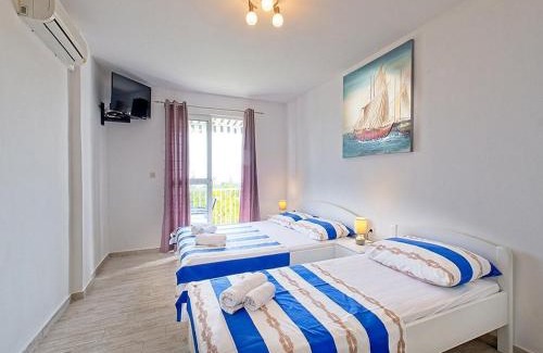 Brasina Apartamento | Apartments Grljevi - Studio Apartment with Sea View and Balcony A2