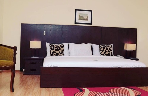Jos Hotel | Apartments & Hotels by Qualer Jos
