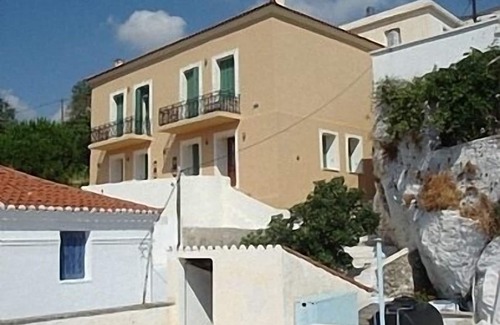 Steniai Apartamento | Apartamentos en Stenies, Andros, Islas Cícladas, Grecia con vistas panorámicas