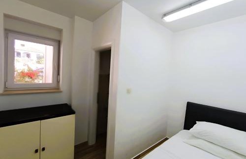 Turanj Apartamento | Apartments in Turanj, 20m from the beach