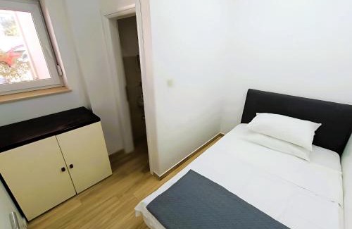 Turanj Apartamento | Apartments in Turanj, 20m from the beach