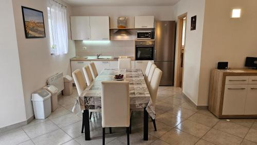 Salatic Apartamento | Apartments JANA 1