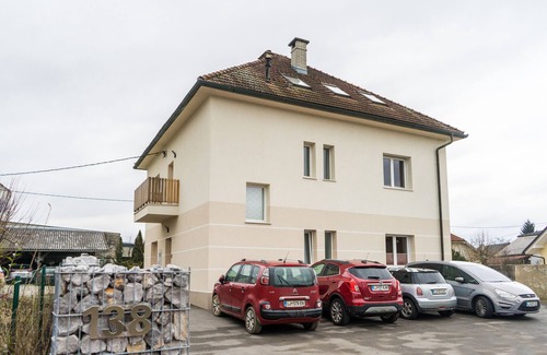 Ljubljana Apartamento | Apartments Kamr'ca - room 3 & 6 with kitchen & private bathroom