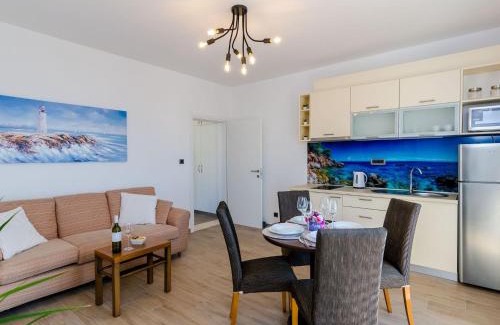 Brasina Apartamento | Apartments Knego - Comfort One Bedroom Apartment with Balcony and Sea View