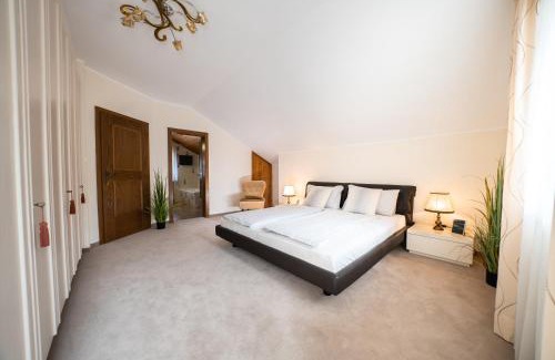 Caldaro Sulla Strada del Vino Villa | Apartments La Casa
