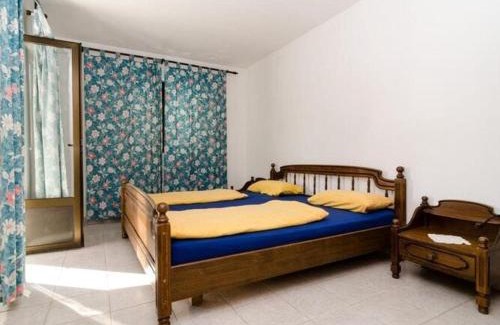 Drace Apartamento | Apartments Leme - Two Bedroom Apartment with Balcony and Sea View Ap1