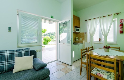 Srebreno Apartamento | Apartments Mali Paradiso - One Bedroom Apartment with Terrace and Pool View(A3)