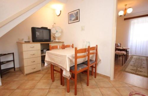 Cove Rogacic Apartamento | Apartments Mat