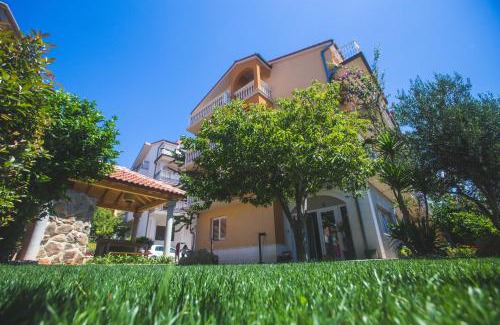 Stobrec Apartamento | Apartments MEC & TIK