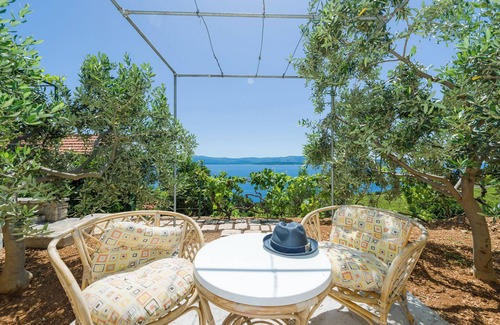 Murvica Apartamento | Apartments Nada (97951-A3) - Bol - island Brac