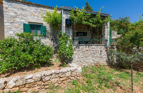 Murvica Apartamento | Apartments Nada (97951-A3) - Bol - island Brac
