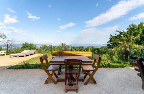 Opatija Apartamento | Apartments Nika with swimming pool and beautiful sea view