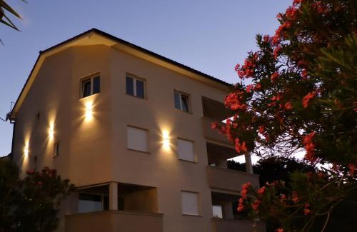 Rab Town Apartamento | Apartments Nina