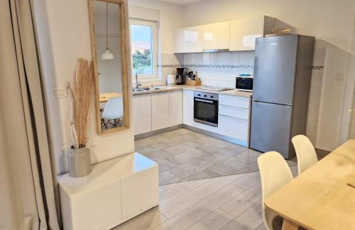 Rab Town Apartamento | Apartments Nina