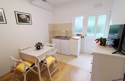 Polace Apartamento | Apartamentos Nodilo - Apartamento Confort de una habitación con balcón y vista al mar (Apt 3)