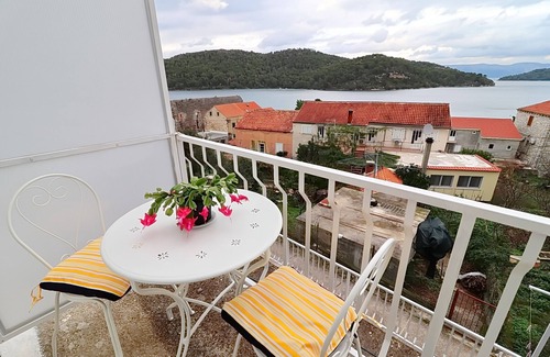 Polace Apartamento | Apartamentos Nodilo - Apartamento Confort de una habitación con balcón y vista al mar (Apt 3)