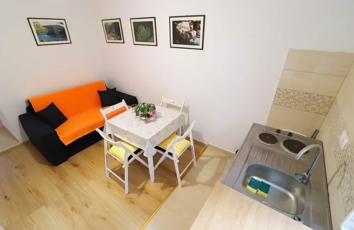 Polace Apartamento | Apartments Nodilo - Comfort One Bedroom Apartment with Balcony and Sea View (Apt 3)