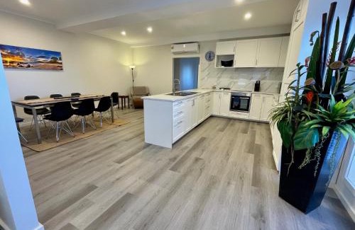 Kingscote Apartamento | Apartments on Centenary