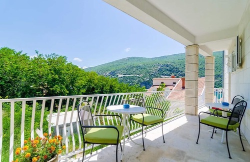 Mokosica Apartamento | Apartments Peco - Apartamento de 4 dormitorios con balcón y vistas al mar