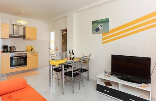 Babin Kuk Apartamento | Apartments Pojko - One-Bedroom Apartment with Terrace (Yellow)
