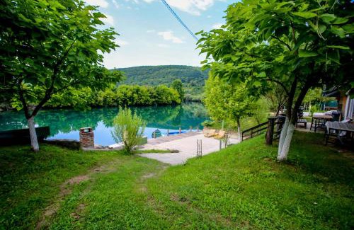Mali Radic Apartamento | Apartments River Una 4