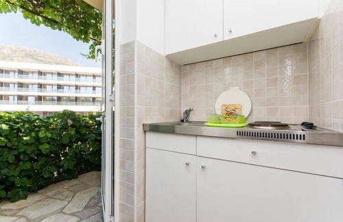 Srebreno Apartamento | Apartments & Rooms Jokovic-Standard Studio Apartment with Terrace and Partial Sea View (SOBA 2)
