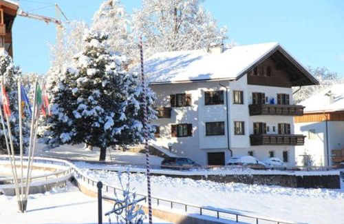Kastelruth Apartamento | Apartments Sayonara