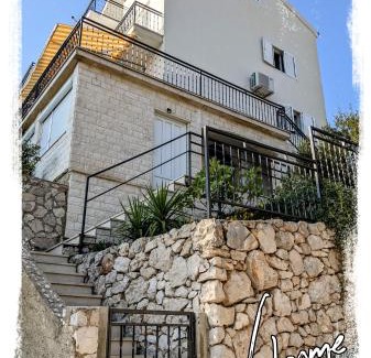 Vinisce Apartamento | Apartments T&M