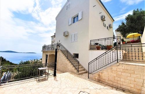 Vinisce Apartamento | Apartments T&M