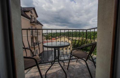 Kamenets-Podol'skiy Apartamento | Apartments U Ratushi