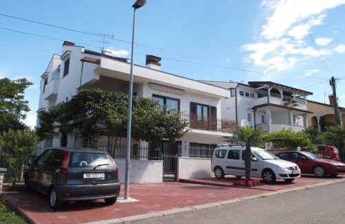 Mali Maj Apartamento | Apartments Villa Materada Donato