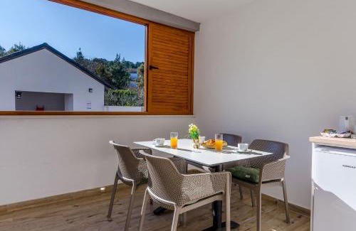 Arbanija Apartamento | Apartments Villa Niko