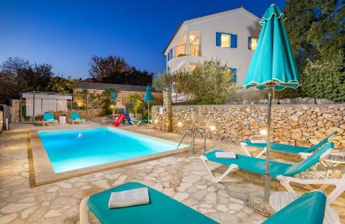 Garica Apartamento | Apartments Villa Padrone with pool - perfect for families!
