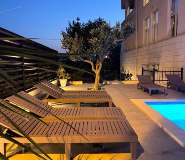 Znjan Apartamento | Apartments Villa Pjer - Pool & Private Parking near Beach Žnjan