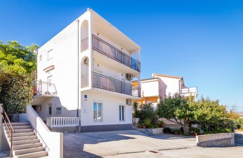 Arbanija Apartamento | Apartments with parking spaces Arbanija, Ciovo - 7543