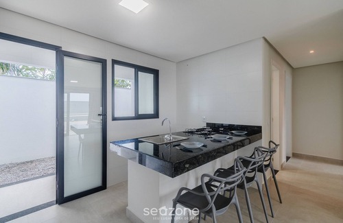 Taperapua Beach Apartamento | Apartments With Swimming Pool 700m From Taperapuan Beach Nvm0009